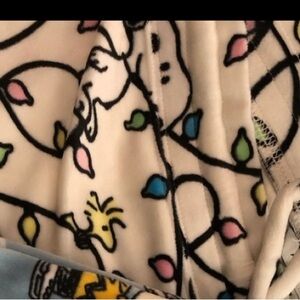 American Eagle Peanuts Leggins x 1